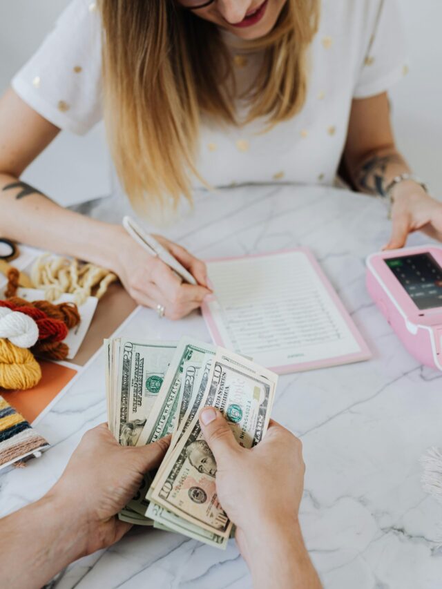 10 Smart Ways to Save Money Every Month in 2026
