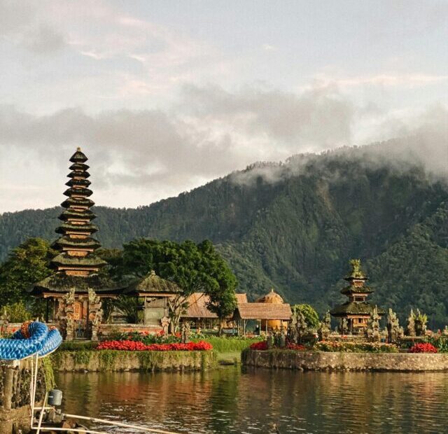 cropped-Top-7-Budget-Friendly-Travel-Destinations-in-India_Slide1.jpg